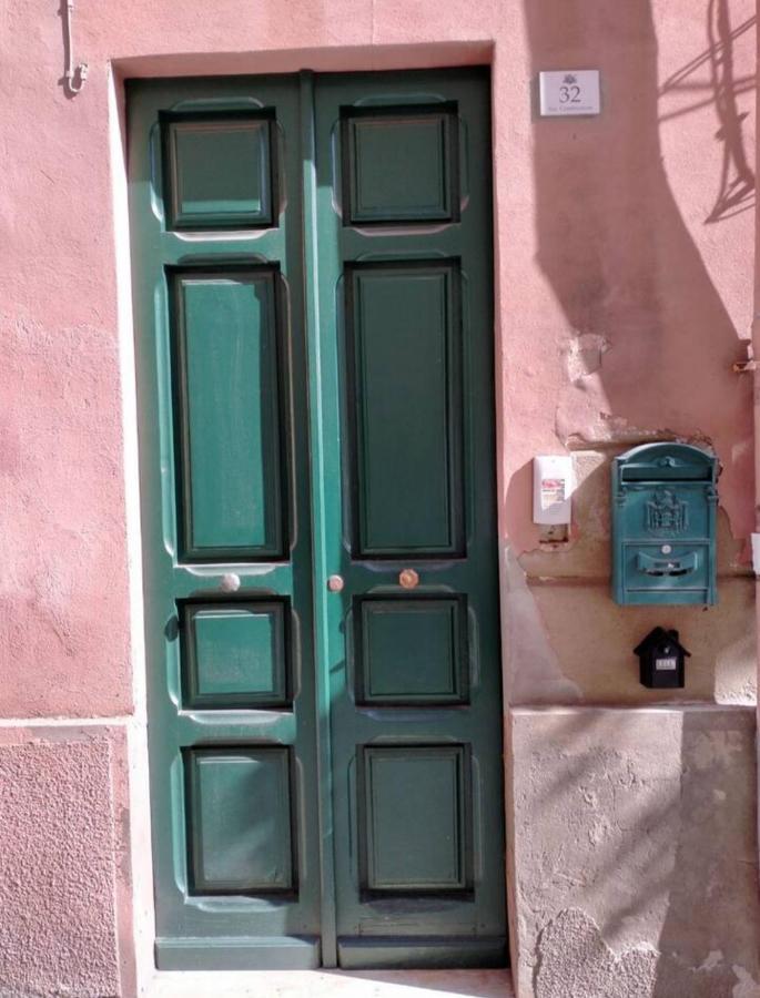 Appartamento Centro Storico Al Bastione Cagliari Luaran gambar