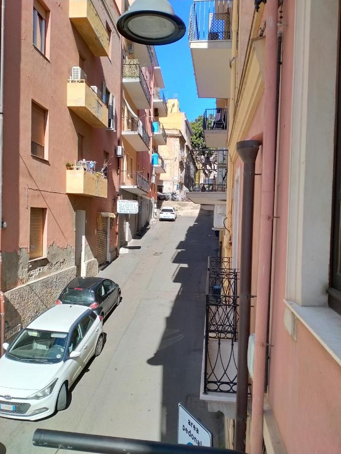 Appartamento Centro Storico Al Bastione Cagliari Luaran gambar